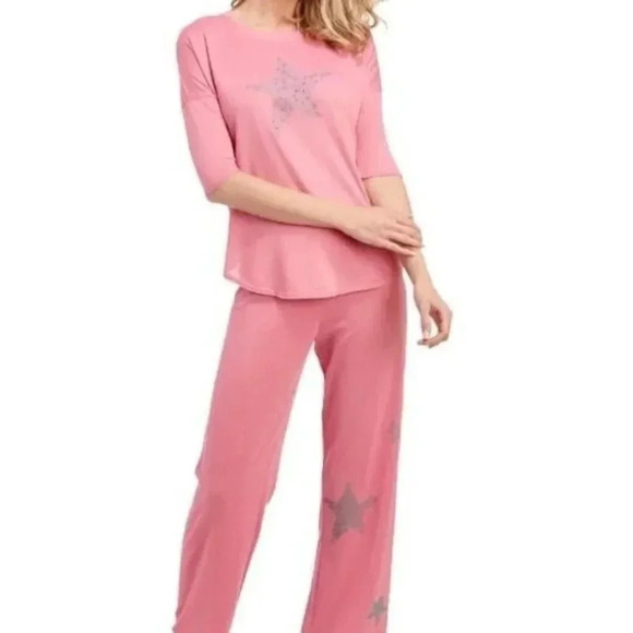 HUE Other - Hue Pink Pajama Set